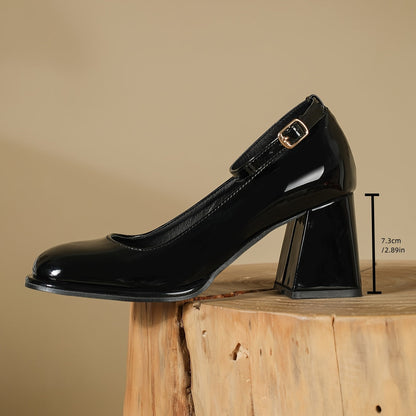Celeste™ | Tacones de charol con correa
